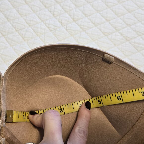 Pre-loved VS Bombshell Bra - Picture 10 of 13